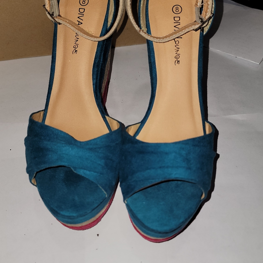 Diva Lounge Teal and Red Women's Heels